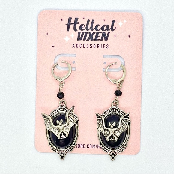 Vintage Antiqued Cameo Bat Gothic Dangling Earrings - Picture 7 of 10